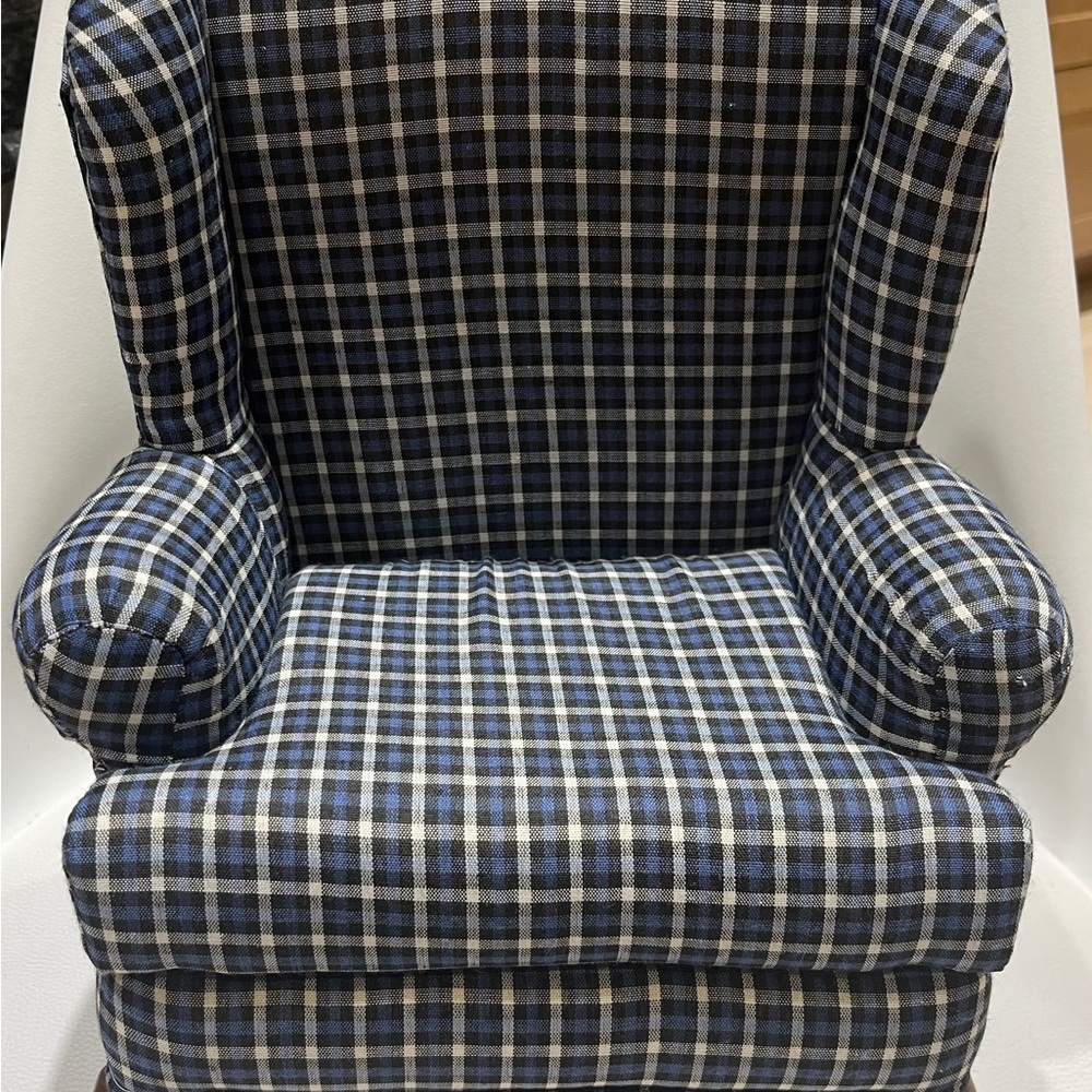 ❌SOLD❌Tender Art Collection 18” dolls Upholstered Wingback Navy Gingham Chair